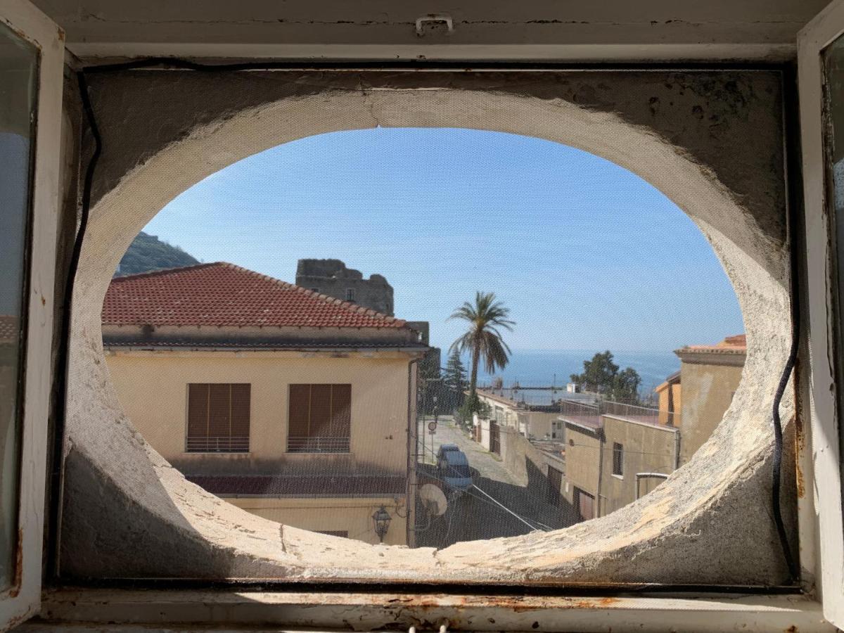 Al Castello Apartment Fiumefreddo Bruzio Exterior photo