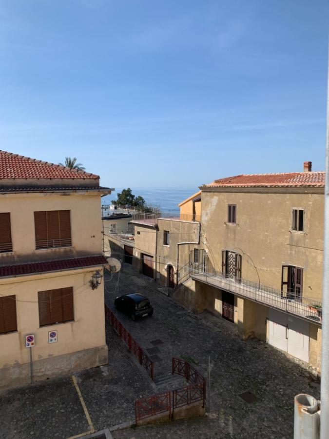 Al Castello Apartment Fiumefreddo Bruzio Exterior photo